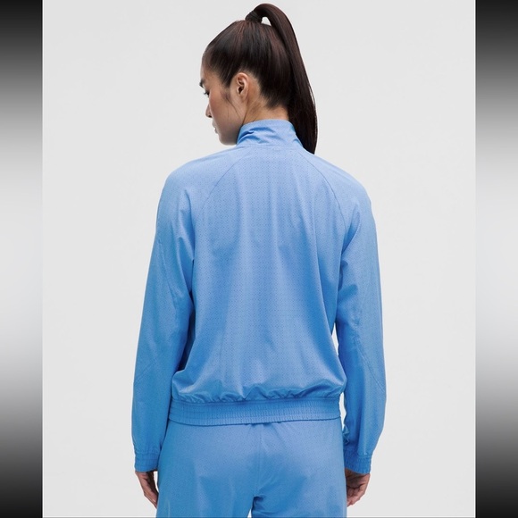 Lululemon Adapted State Perforated Track Jacket NWT, Pool Party, Sz 6 - Picture 3 of 8